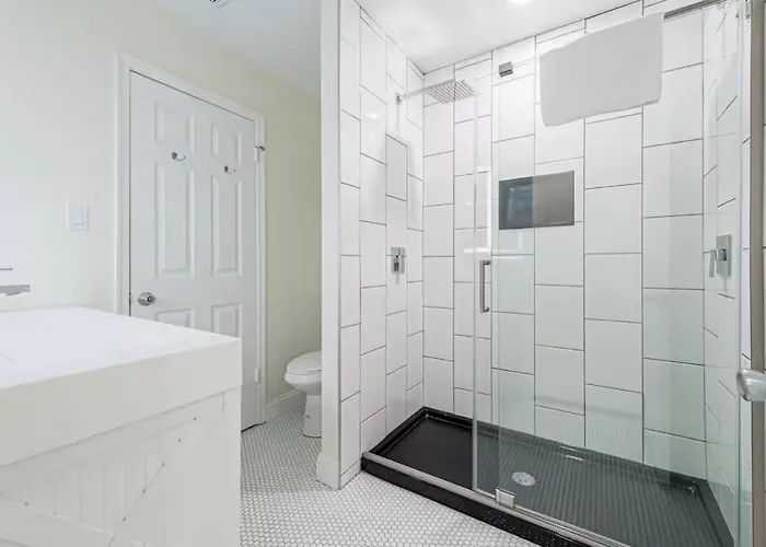 Modern Renovated - 90 Steps To - Ocmd