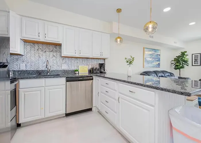 Aparthotel Modern Renovated - 90 Steps To - Ocmd Ocean City